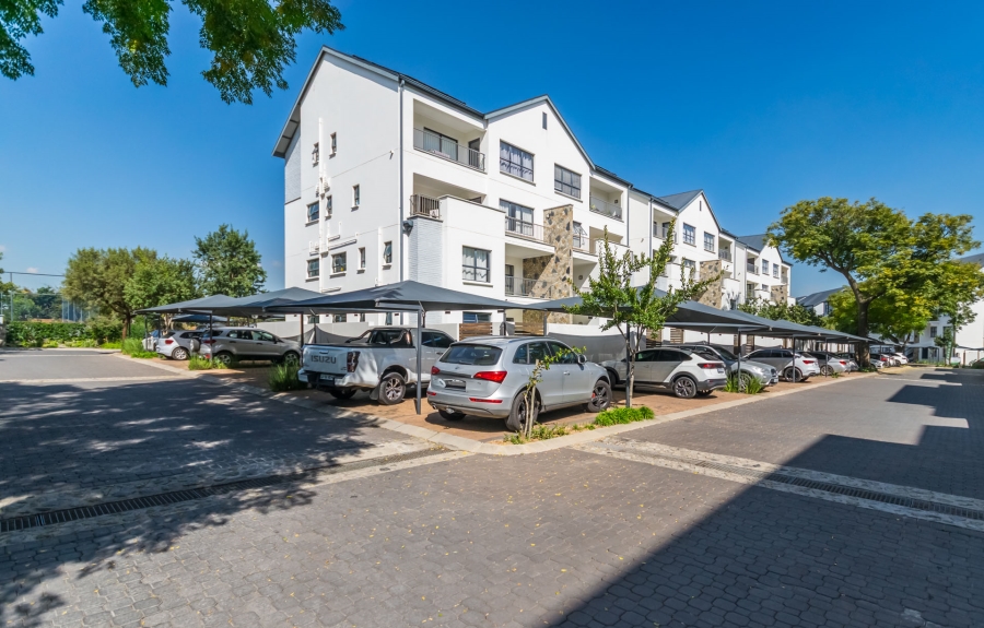 3 Bedroom Property for Sale in Crowthorne AH Gauteng