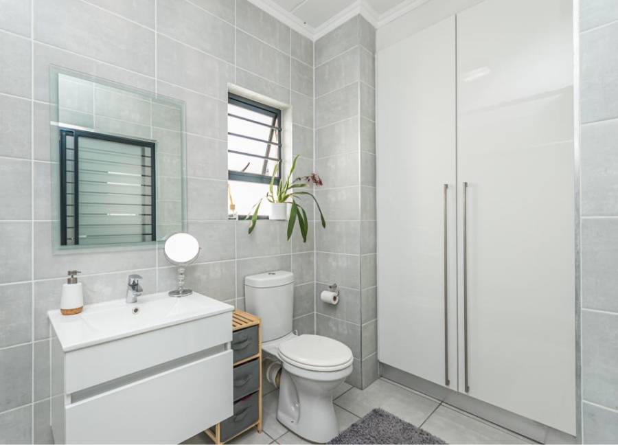 3 Bedroom Property for Sale in Crowthorne AH Gauteng
