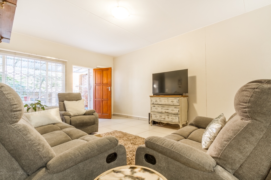 To Let 2 Bedroom Property for Rent in Tyger Valley Gauteng