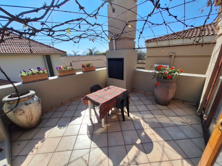 3 Bedroom Property for Sale in Eldoraigne Gauteng