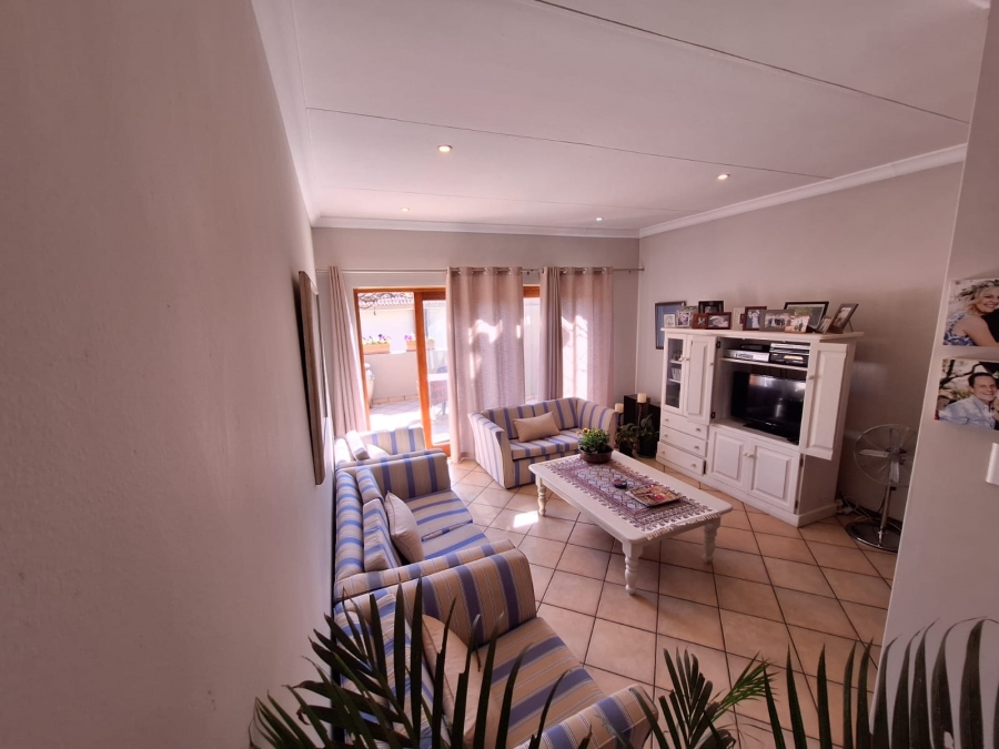 3 Bedroom Property for Sale in Eldoraigne Gauteng