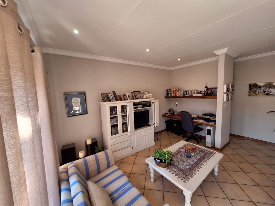 3 Bedroom Property for Sale in Eldoraigne Gauteng