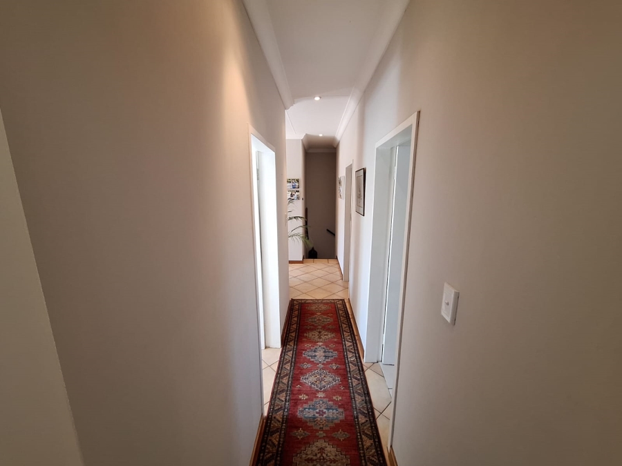 3 Bedroom Property for Sale in Eldoraigne Gauteng