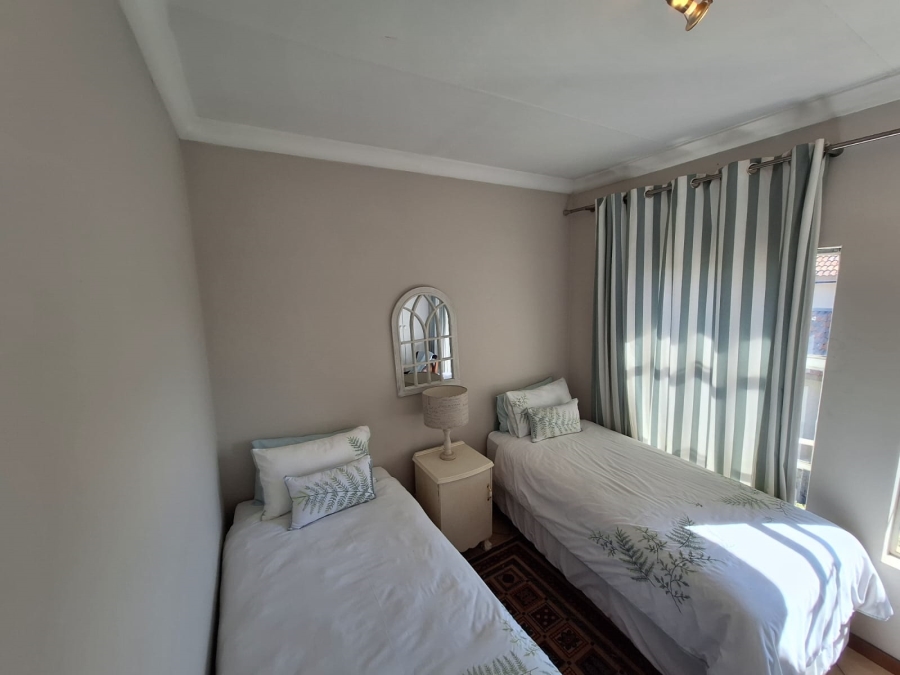 3 Bedroom Property for Sale in Eldoraigne Gauteng