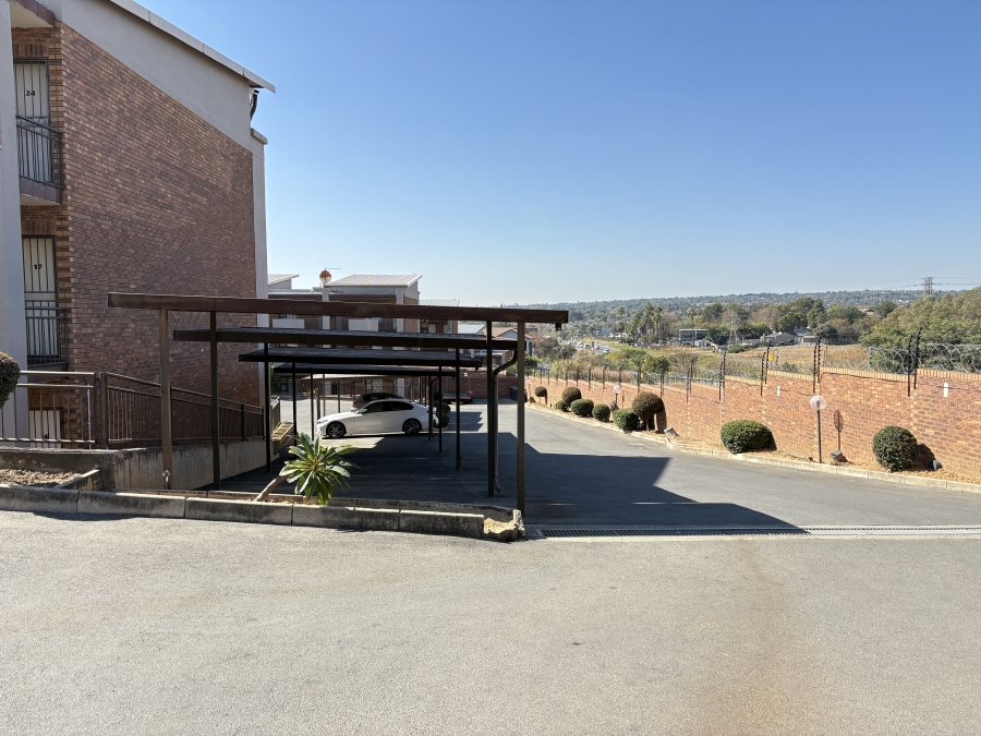 2 Bedroom Property for Sale in Noordhang Gauteng