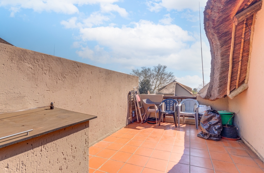 1 Bedroom Property for Sale in Sunninghill Gauteng