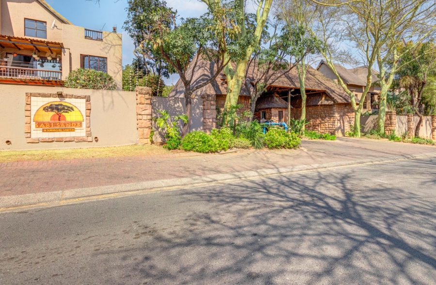 1 Bedroom Property for Sale in Sunninghill Gauteng