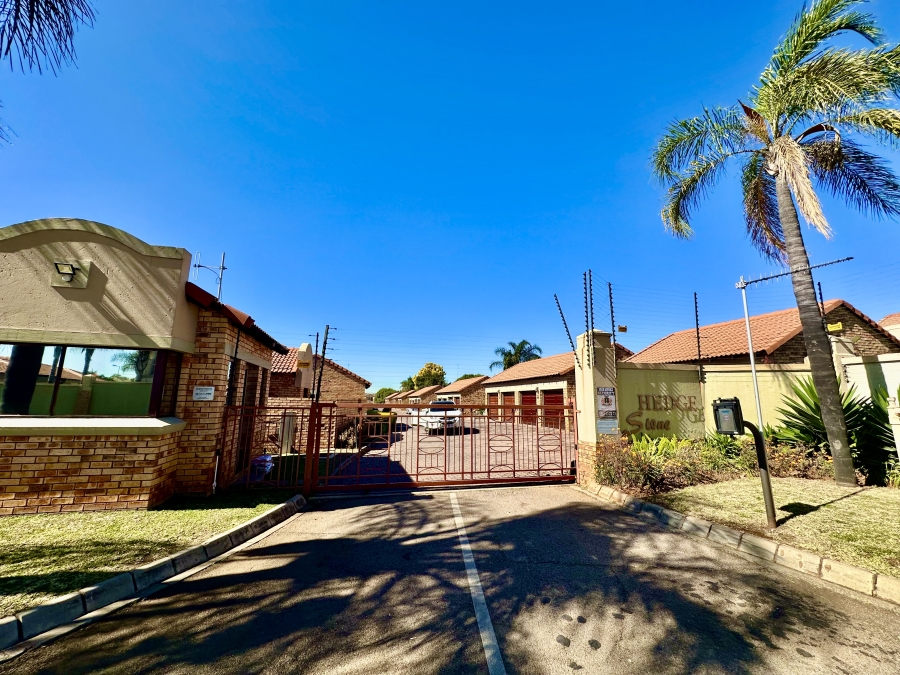 To Let 3 Bedroom Property for Rent in Monavoni A H Gauteng