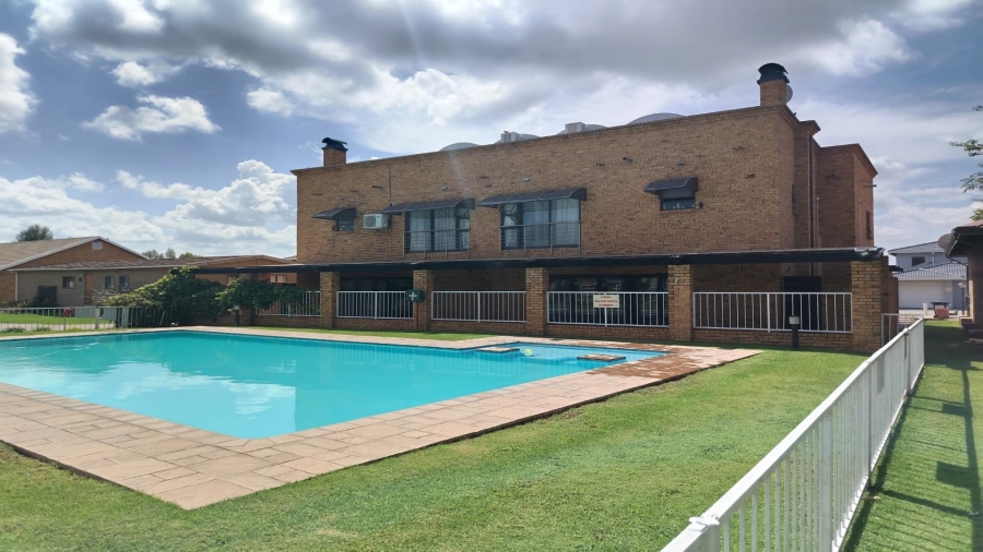 6 Bedroom Property for Sale in Kaalplaats Gauteng