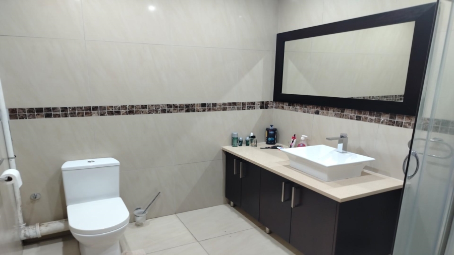 6 Bedroom Property for Sale in Kaalplaats Gauteng