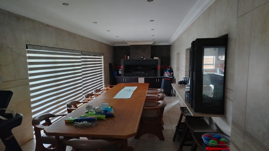 6 Bedroom Property for Sale in Kaalplaats Gauteng