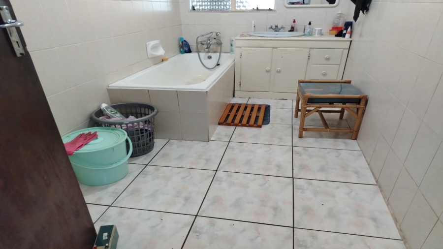 6 Bedroom Property for Sale in Kaalplaats Gauteng