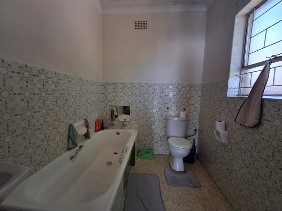 3 Bedroom Property for Sale in Rustivia Gauteng