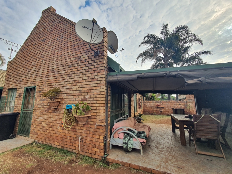 2 Bedroom Property for Sale in Silverton Gauteng