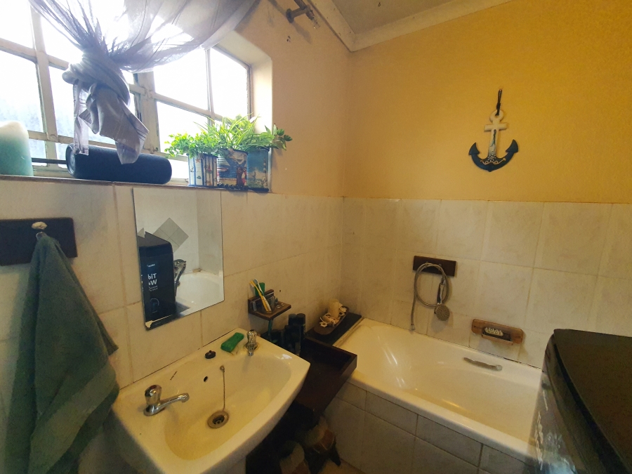2 Bedroom Property for Sale in Silverton Gauteng