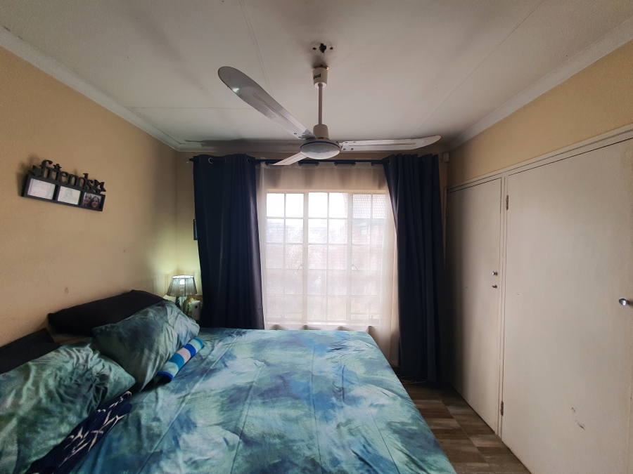 2 Bedroom Property for Sale in Silverton Gauteng
