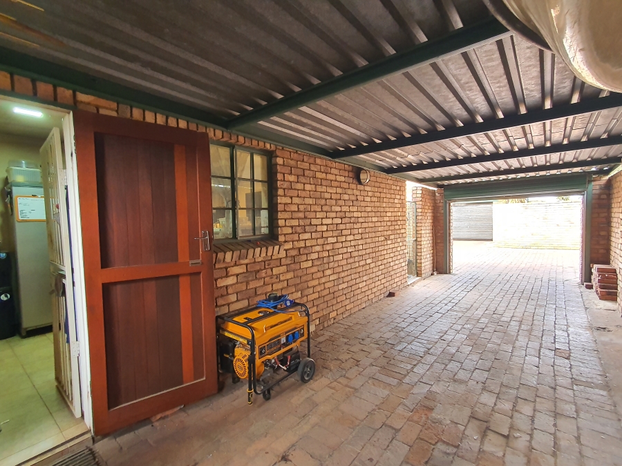 2 Bedroom Property for Sale in Silverton Gauteng