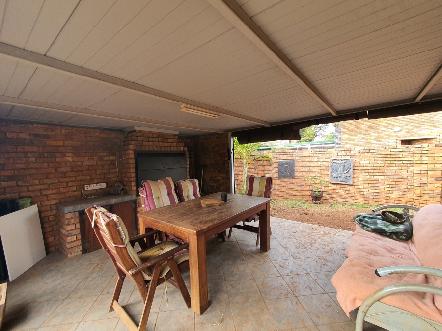 2 Bedroom Property for Sale in Silverton Gauteng