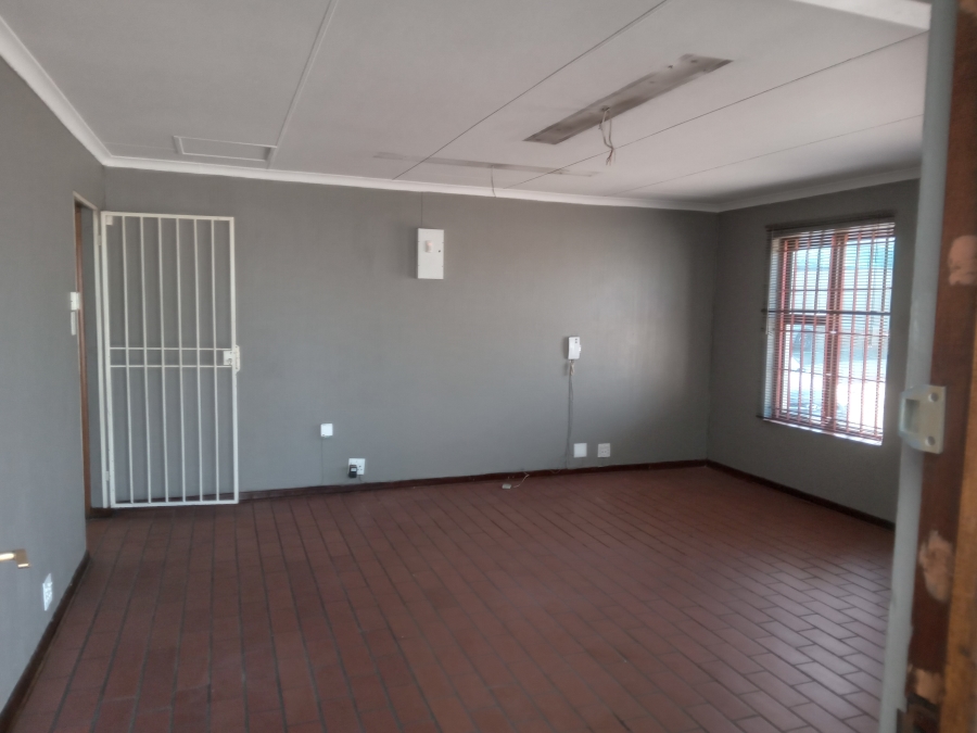 To Let commercial Property for Rent in Apex Gauteng