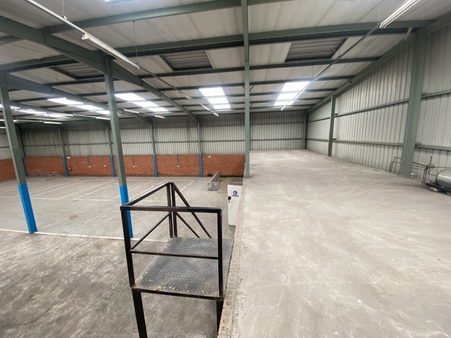 To Let commercial Property for Rent in Randjespark Gauteng