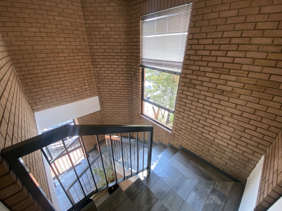 To Let commercial Property for Rent in Halfway House Gauteng