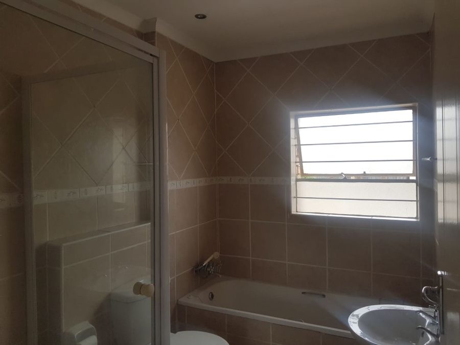 2 Bedroom Property for Sale in Celtisdal Gauteng