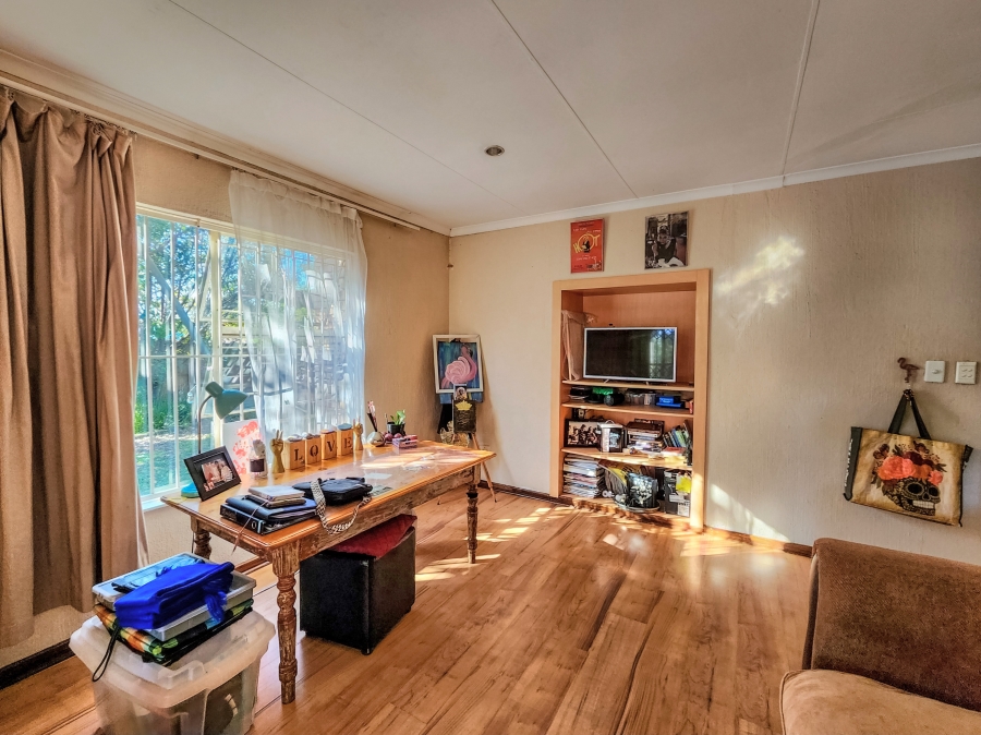 4 Bedroom Property for Sale in Radiokop Gauteng
