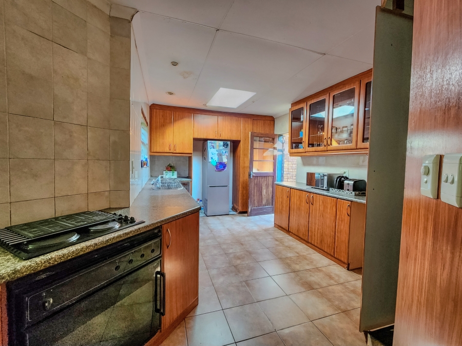4 Bedroom Property for Sale in Radiokop Gauteng