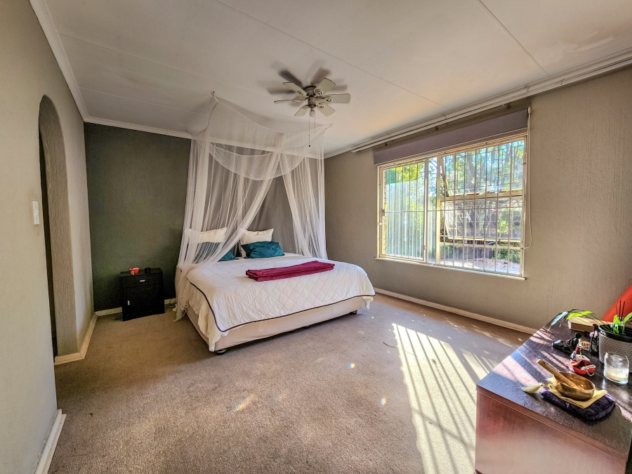 4 Bedroom Property for Sale in Radiokop Gauteng