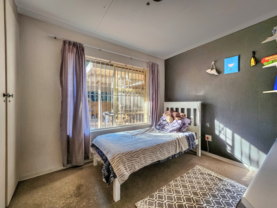 4 Bedroom Property for Sale in Radiokop Gauteng