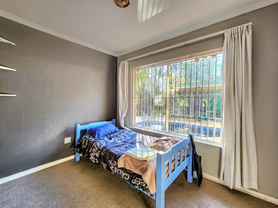 4 Bedroom Property for Sale in Radiokop Gauteng