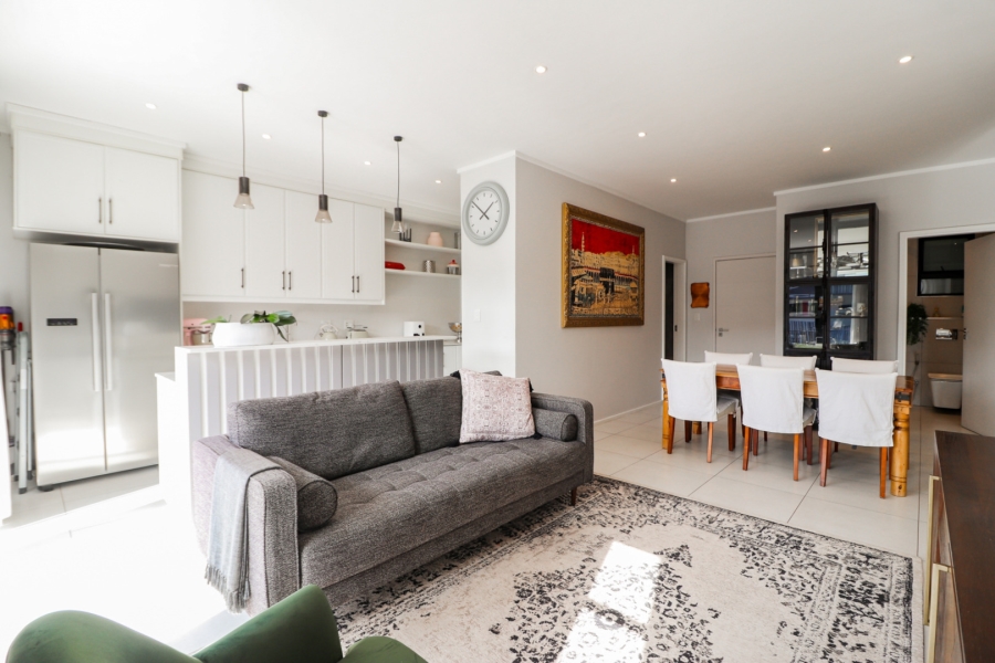 3 Bedroom Property for Sale in Oaklands Gauteng