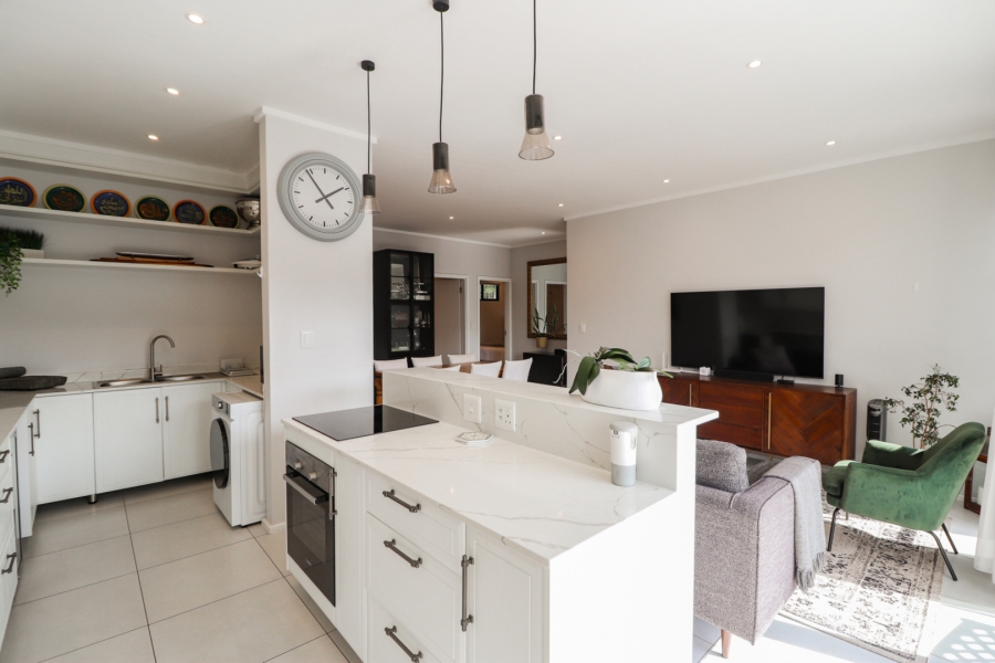 3 Bedroom Property for Sale in Oaklands Gauteng