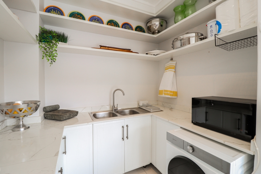 3 Bedroom Property for Sale in Oaklands Gauteng