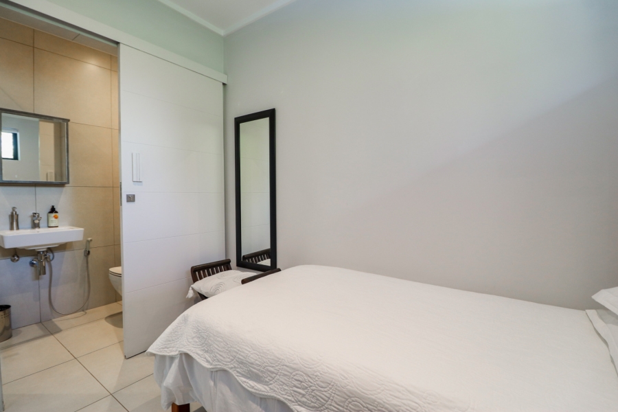 3 Bedroom Property for Sale in Oaklands Gauteng