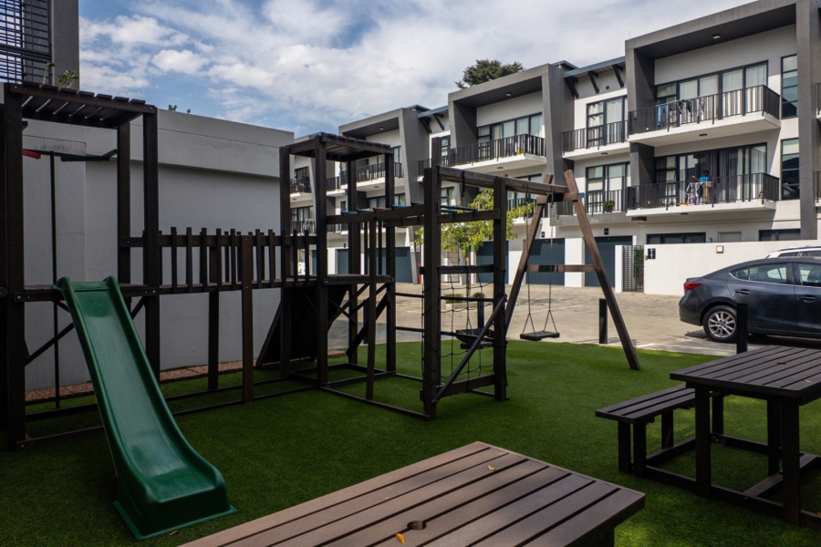 3 Bedroom Property for Sale in Oaklands Gauteng
