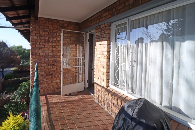2 Bedroom Property for Sale in Robindale Gauteng