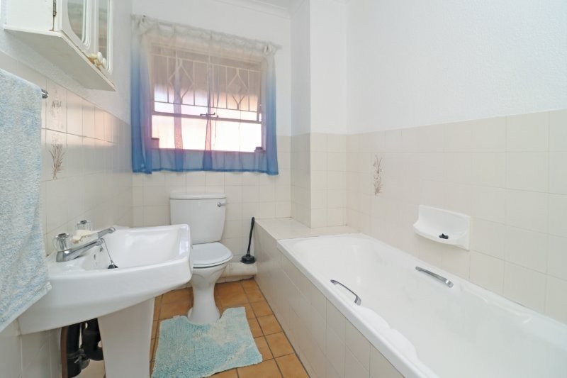 2 Bedroom Property for Sale in Robindale Gauteng