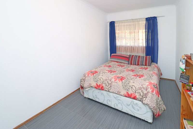 2 Bedroom Property for Sale in Robindale Gauteng