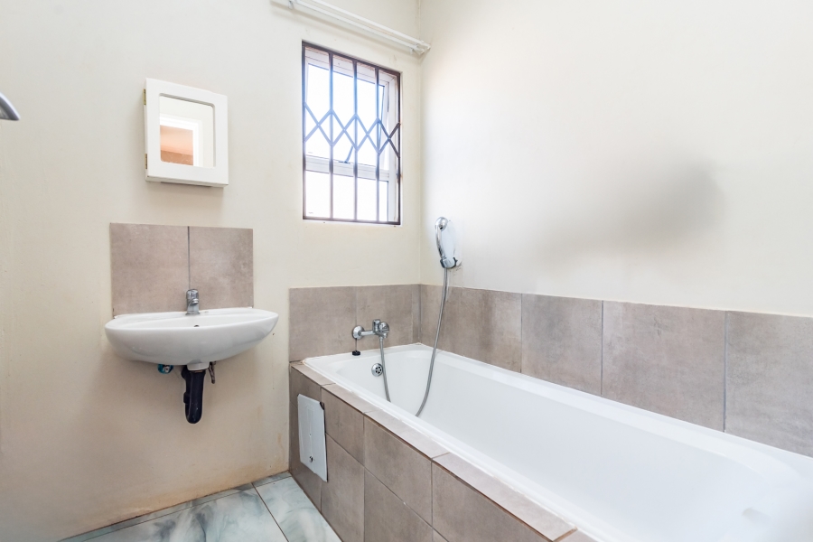 2 Bedroom Property for Sale in Lehae Gauteng