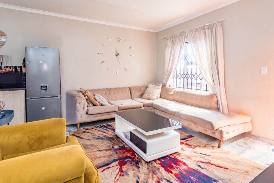 2 Bedroom Property for Sale in Lehae Gauteng