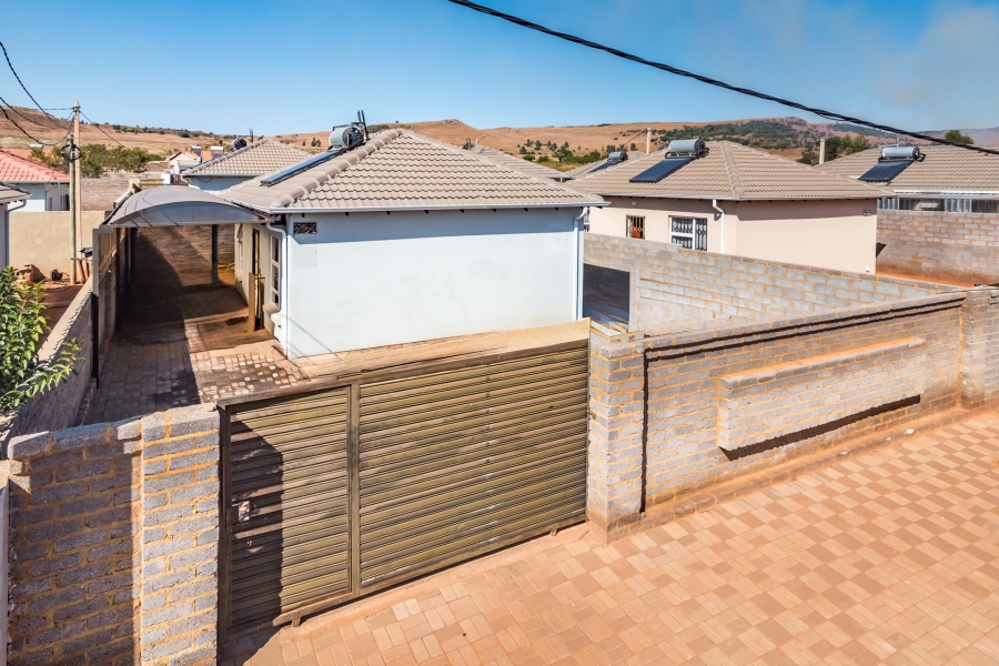 2 Bedroom Property for Sale in Lehae Gauteng