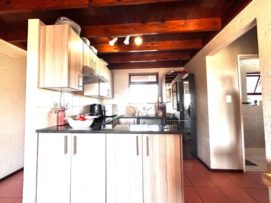 1 Bedroom Property for Sale in Sunninghill Gauteng