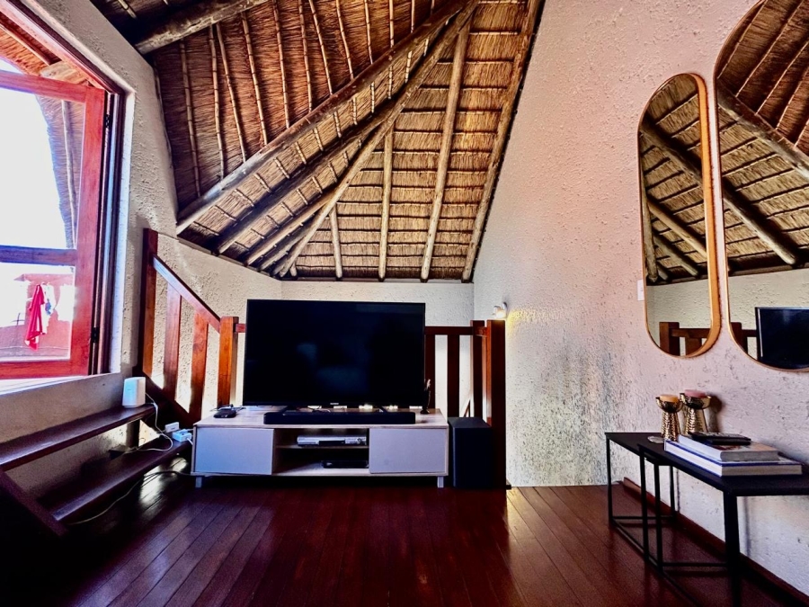 1 Bedroom Property for Sale in Sunninghill Gauteng