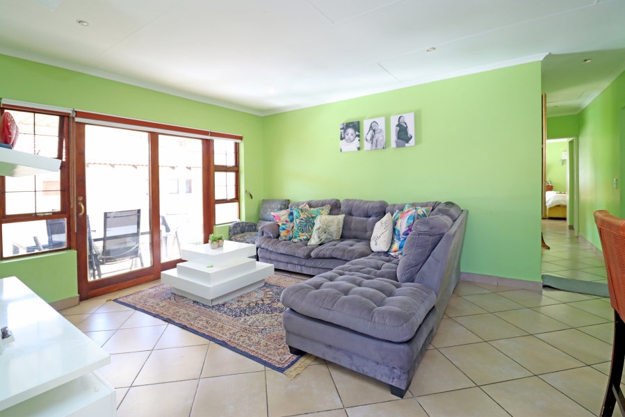 3 Bedroom Property for Sale in Thatchfield Hills Gauteng