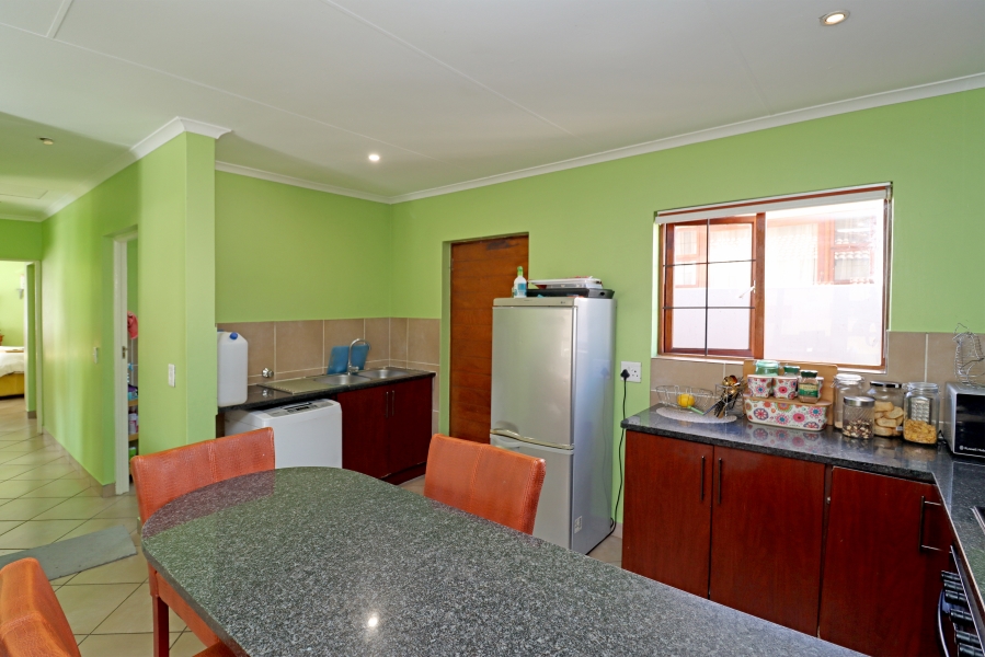 3 Bedroom Property for Sale in Thatchfield Hills Gauteng