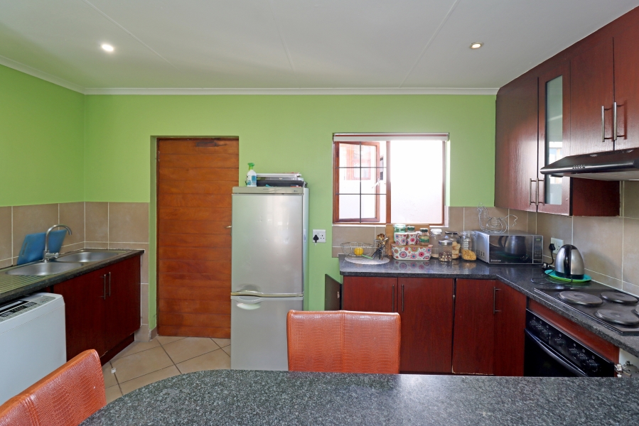 3 Bedroom Property for Sale in Thatchfield Hills Gauteng