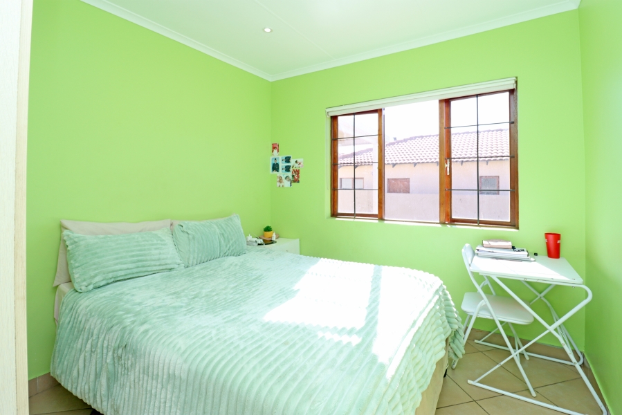 3 Bedroom Property for Sale in Thatchfield Hills Gauteng