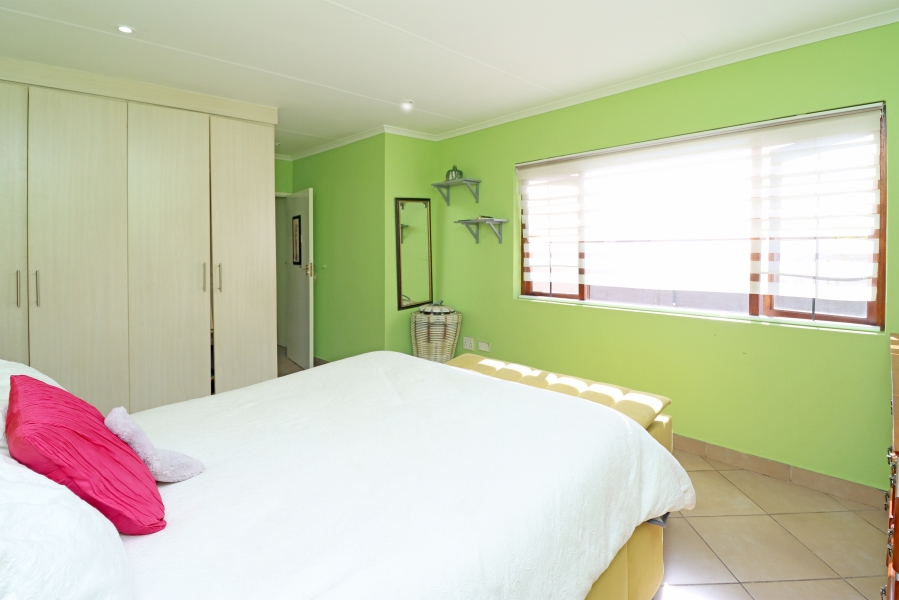 3 Bedroom Property for Sale in Thatchfield Hills Gauteng