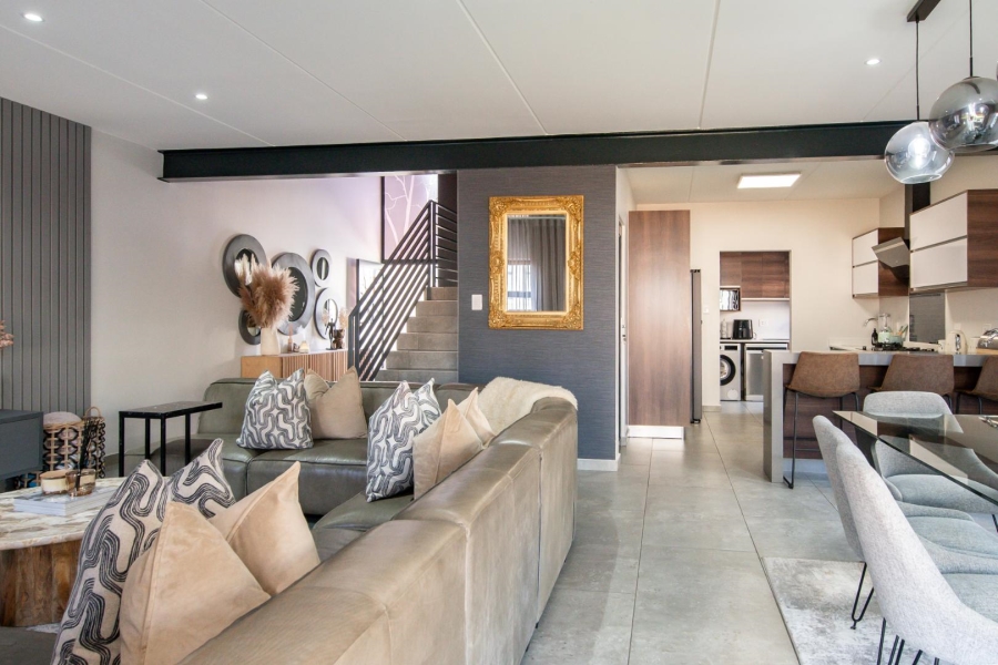 3 Bedroom Property for Sale in Crowthorne AH Gauteng